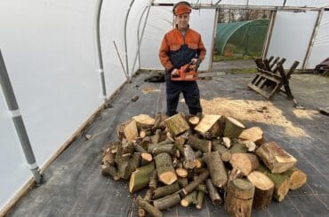 Choosing the best petrol chainsaw can take some careful consideration before choosing the right model. We have reviewed 5 of the models for a range of jobs.