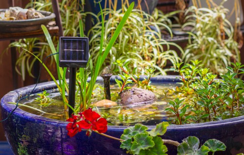 Water fountain powered by solar panel