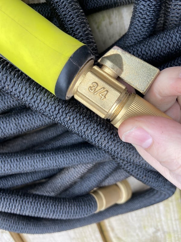Stand copper fitting that make the expandable hoses more durable